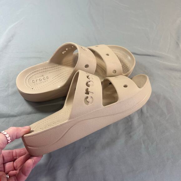 Crocs Baya Platform sandals women's size 7 - Picture 3 of 7